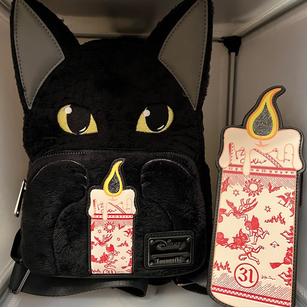 Loungefly Binx and Black Flame candle set